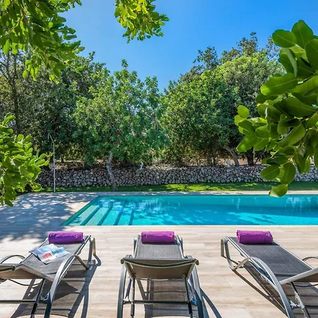 Villa Cama Rotja